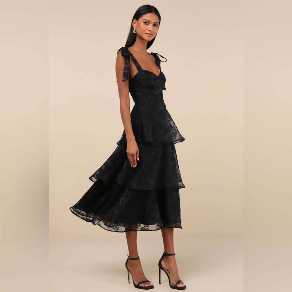 Lulu's Black Lace Midi Dress